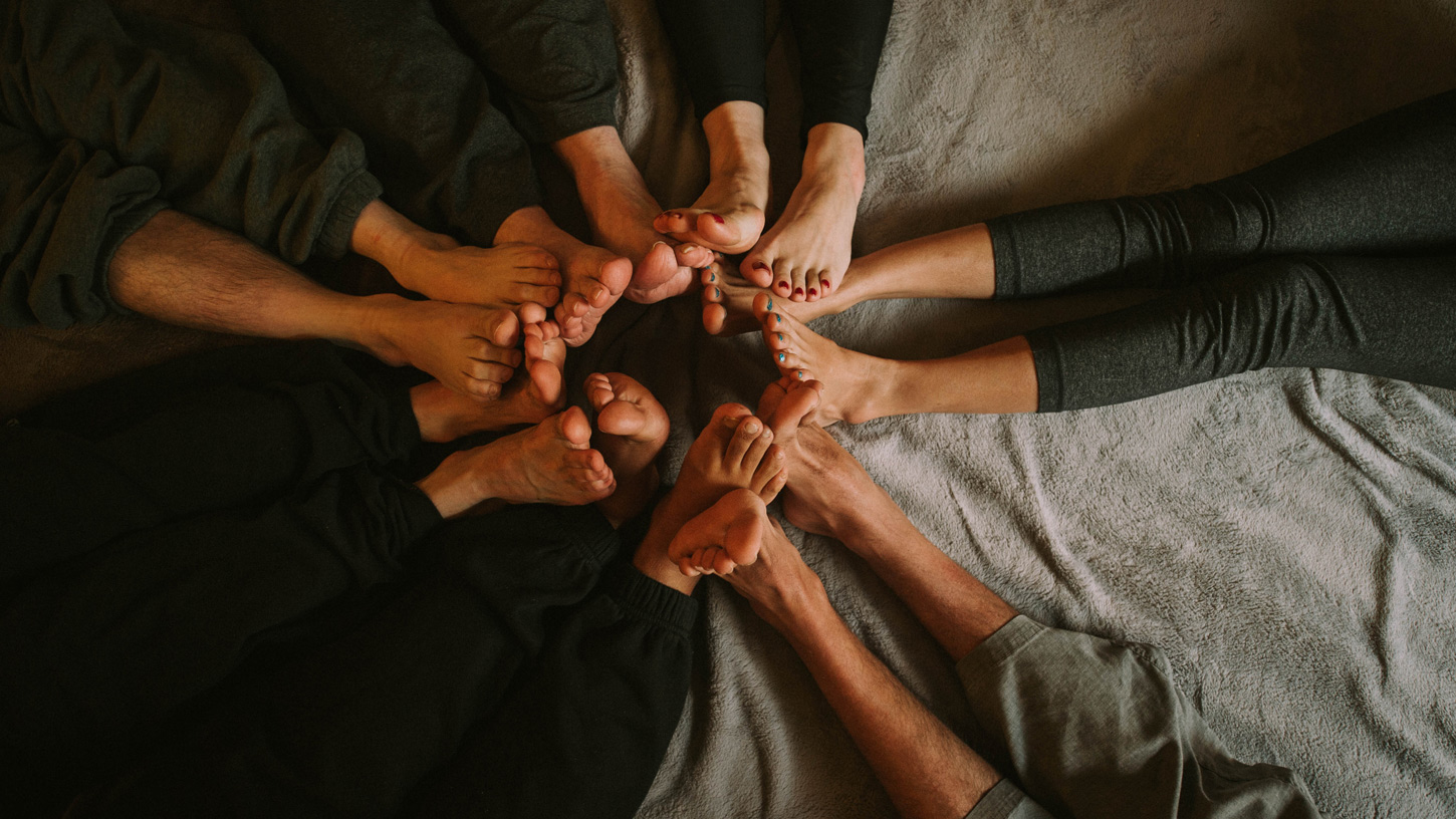 feet-circle-banner